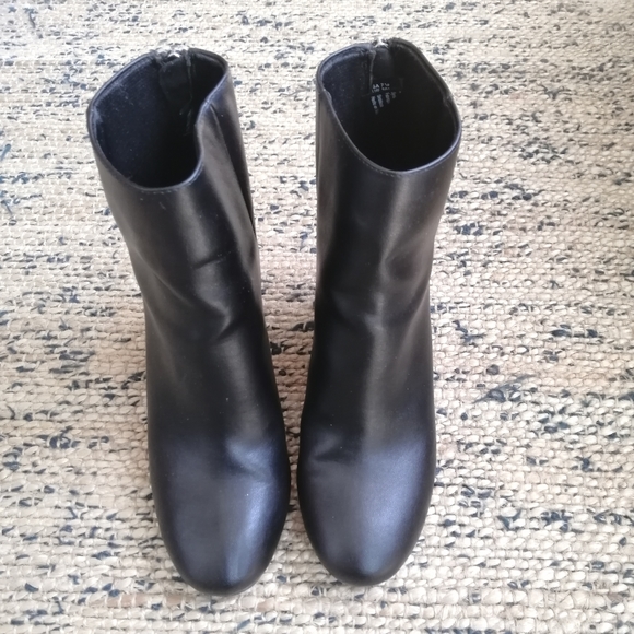 Christian Siriano Black Heeled Boots, size 7.5 - Picture 2 of 9